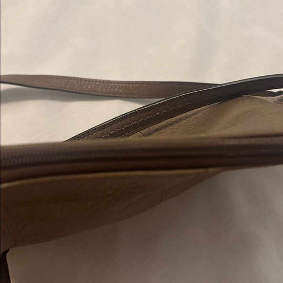 VTG Coach Taupe Pebbled Pleated Leather Crossbody  handbag w/brass accents Y2K - Picture 6 of 12
